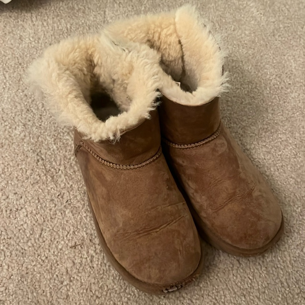 Ugg Bailey Bows